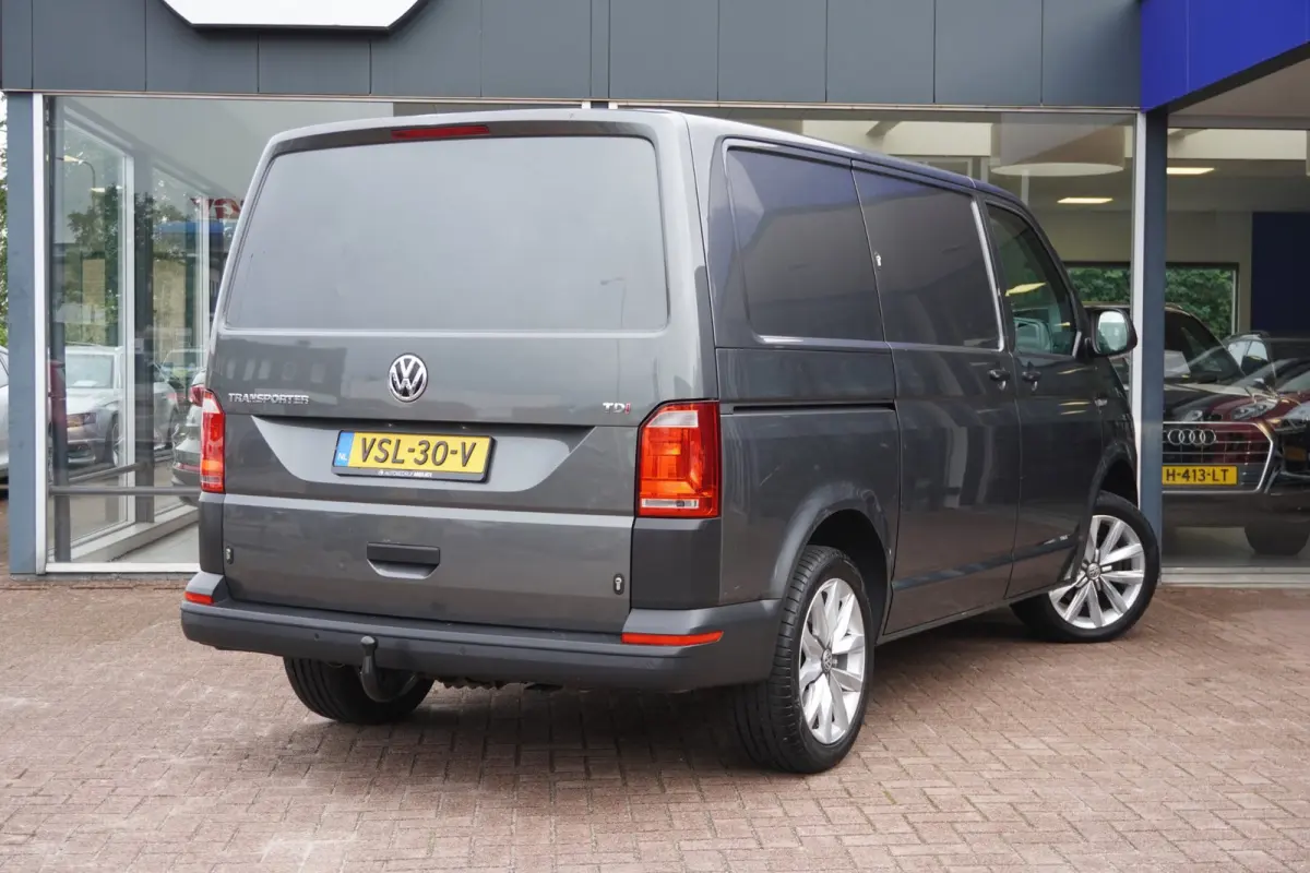 2.0 TDI L1H2 Highline | 3 zitter | Carplay | LM velgen | Vol opties | Elek. pakket | Inruil mogelijk