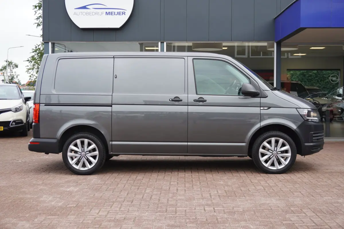 2.0 TDI L1H2 Highline | 3 zitter | Carplay | LM velgen | Vol opties | Elek. pakket | Inruil mogelijk