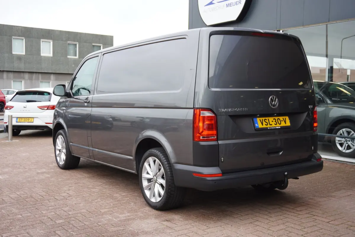 2.0 TDI L1H2 Highline | 3 zitter | Carplay | LM velgen | Vol opties | Elek. pakket | Inruil mogelijk