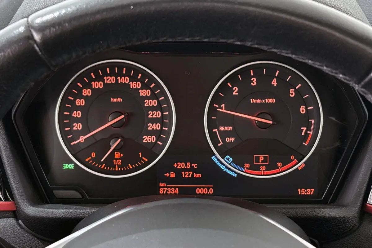 sDrive18i Executive Sport Line Panoramadak Trekhaak Groot Navi Stoelverwarming