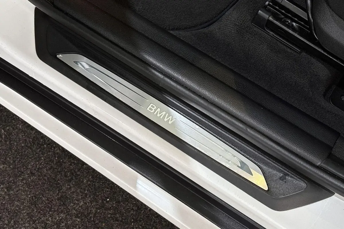 sDrive18i Executive Sport Line Panoramadak Trekhaak Groot Navi Stoelverwarming