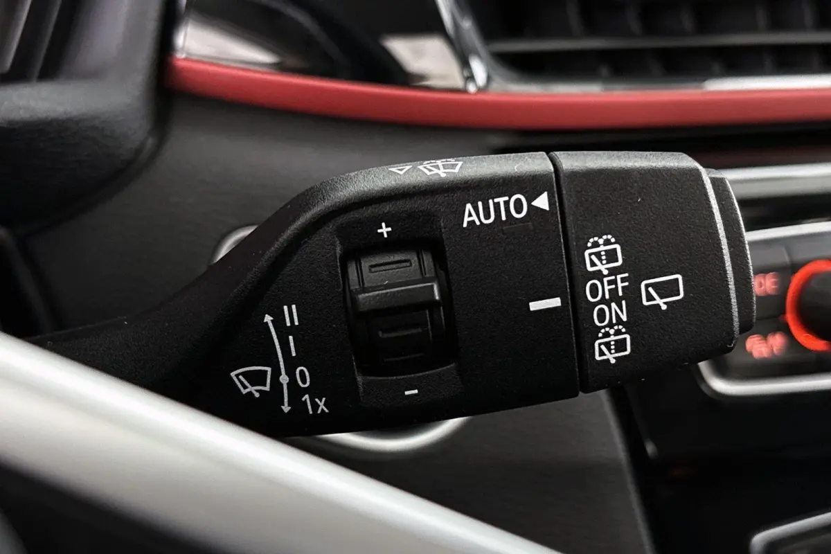 sDrive18i Executive Sport Line Panoramadak Trekhaak Groot Navi Stoelverwarming