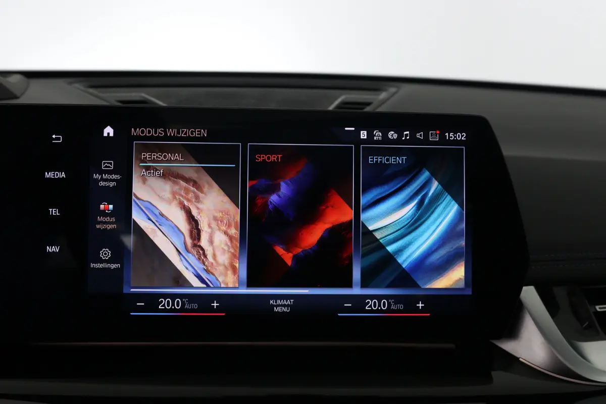 xDrive30e M-Sport | 1e Eigenaar! | SOH 95% | Open Dak | Trekhaak | Sfeerverlichting | harman/Kardon | LED | Memory | HUD | 360 Camera | Cruise | 20 '' Lichtmetalen Velgen