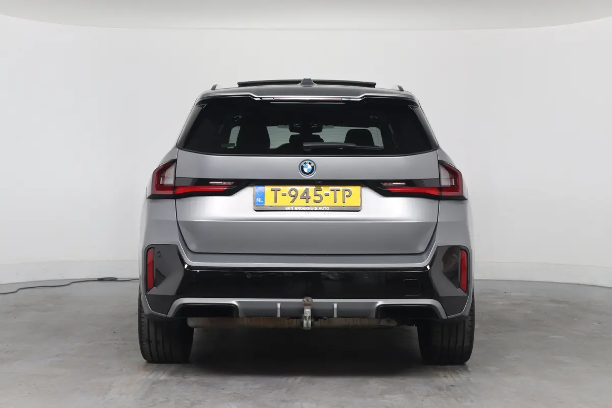 xDrive30e M-Sport | 1e Eigenaar! | SOH 95% | Open Dak | Trekhaak | Sfeerverlichting | harman/Kardon | LED | Memory | HUD | 360 Camera | Cruise | 20 '' Lichtmetalen Velgen