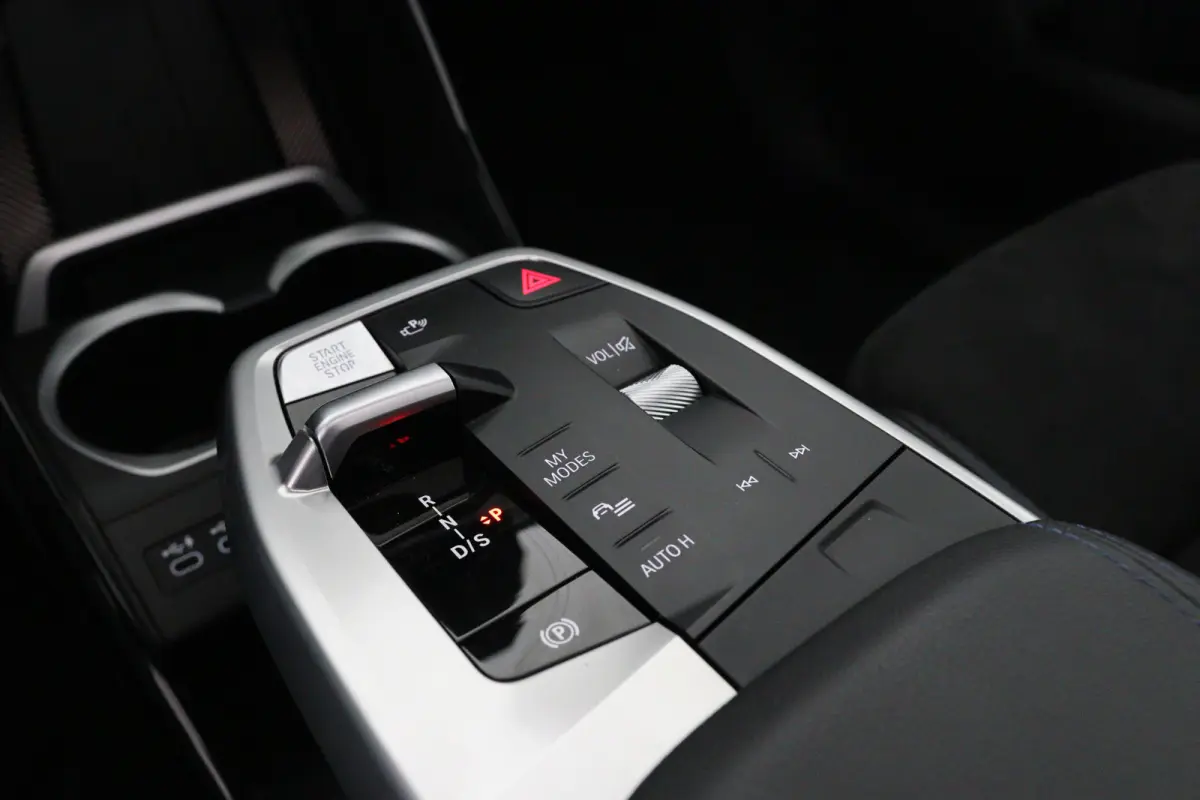 xDrive30e M-Sport | 1e Eigenaar! | SOH 95% | Open Dak | Trekhaak | Sfeerverlichting | harman/Kardon | LED | Memory | HUD | 360 Camera | Cruise | 20 '' Lichtmetalen Velgen