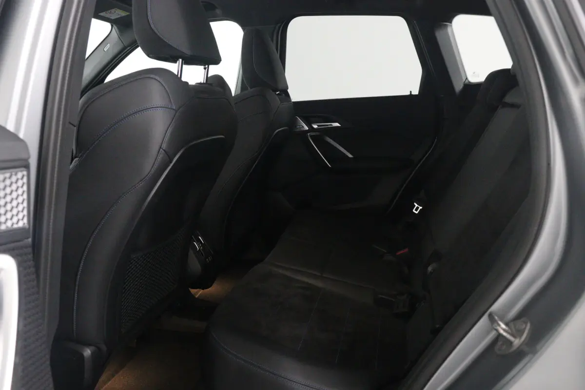 xDrive30e M-Sport | 1e Eigenaar! | SOH 95% | Open Dak | Trekhaak | Sfeerverlichting | harman/Kardon | LED | Memory | HUD | 360 Camera | Cruise | 20 '' Lichtmetalen Velgen