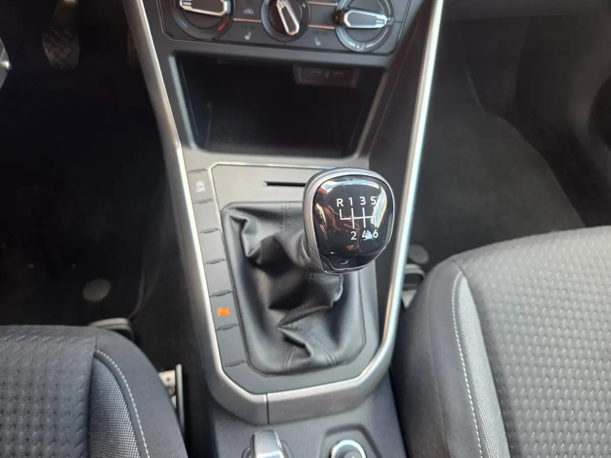 1.0 TSI Life Apple Carplay- Android auto/ Parkeersensoren voor + achter/ Rijklaarprijs!