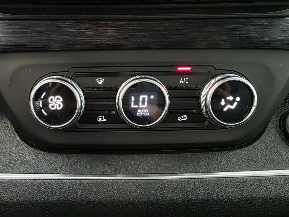 2.0 Blue dCi EDC 170 T29 L2H1 Extra DC | Automaat | Airco | Apple Carplay & Android Auto