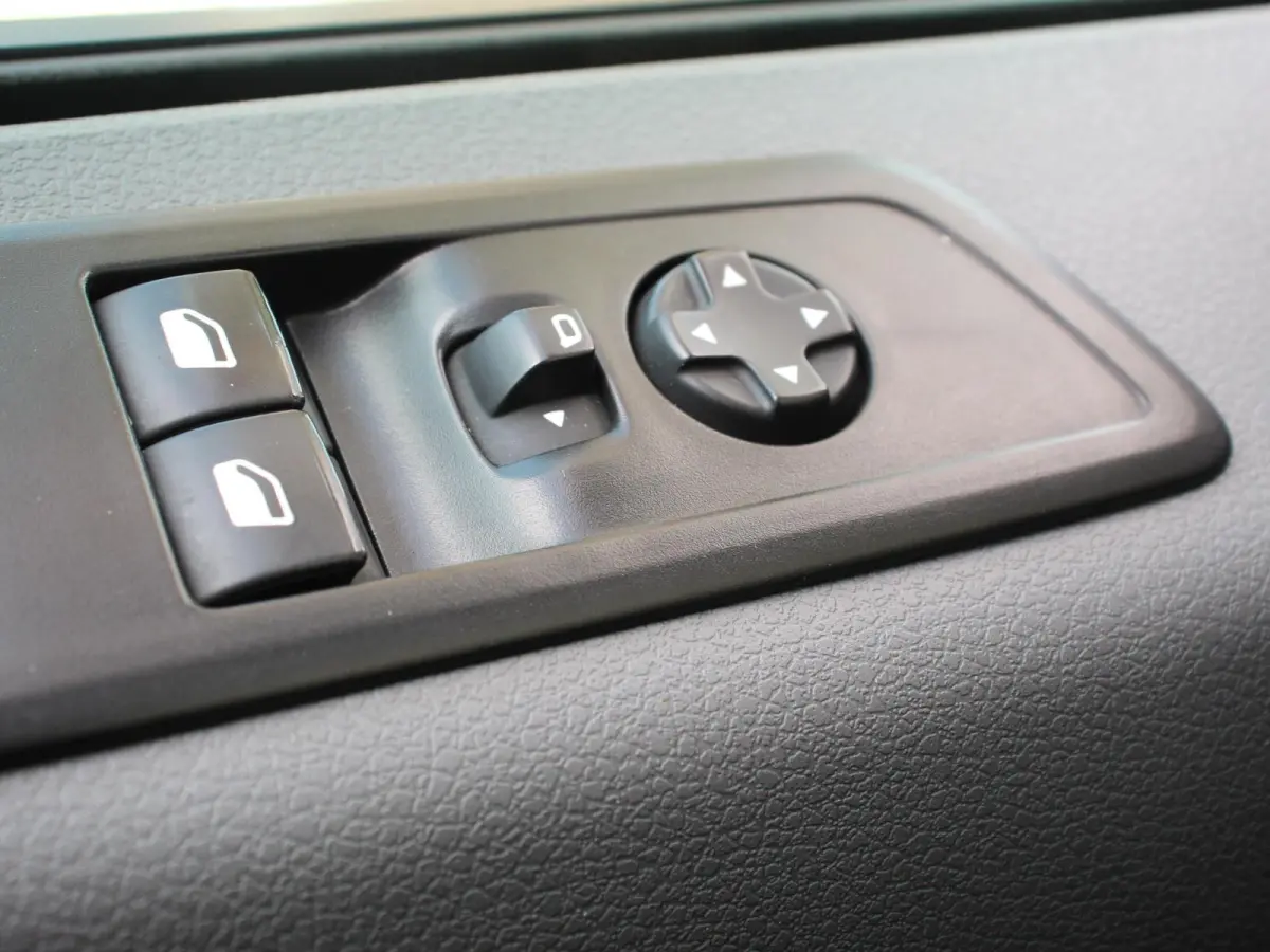 1.5 CDTI L3H1 9persoons PERSONENBUS Prijs is incl. BTW/BPM Climate control Cruise control Radio Apple Carplay/ Android Auto