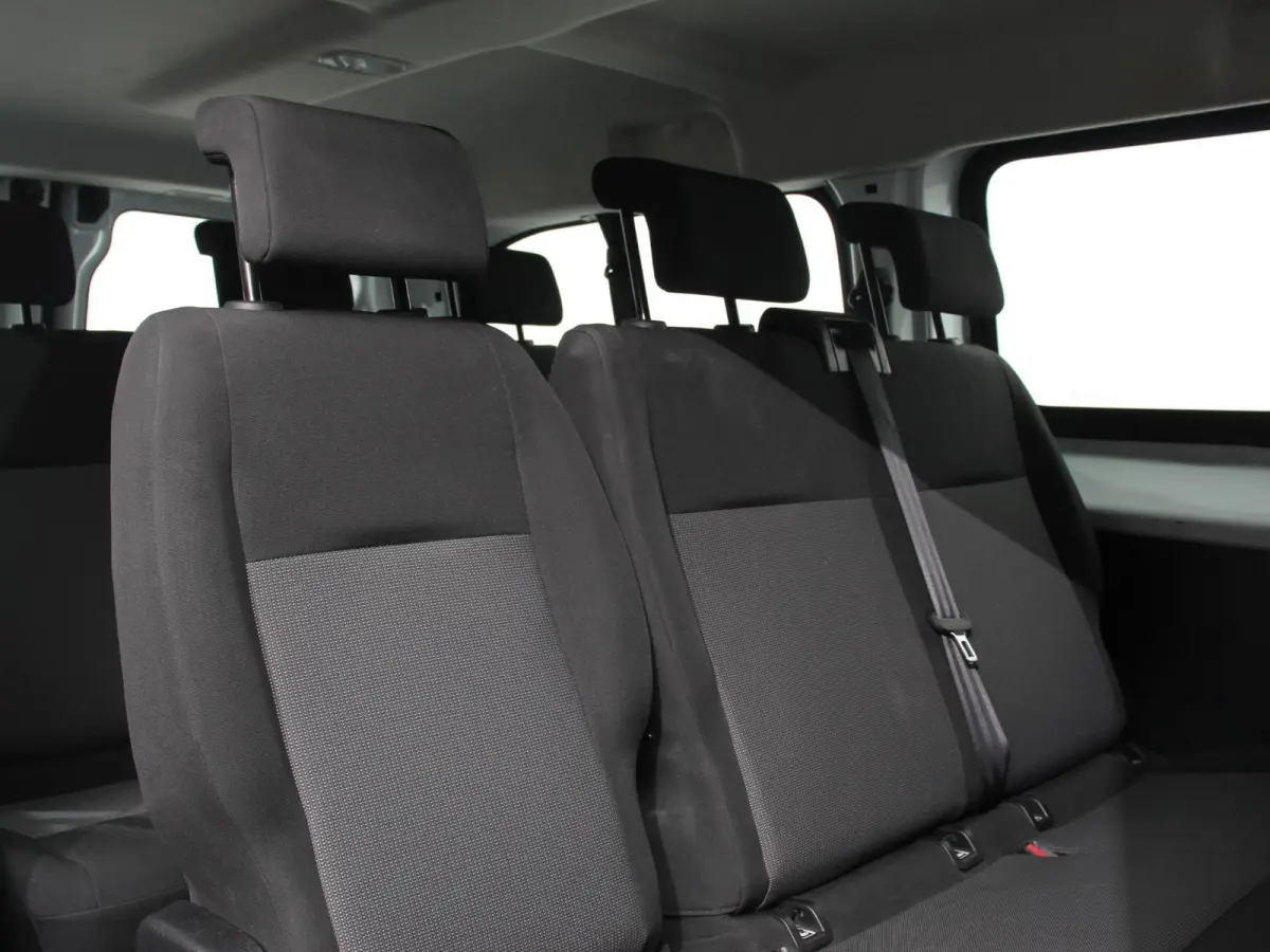 1.5 CDTI L3H1 9persoons PERSONENBUS Prijs is incl. BTW/BPM Climate control Cruise control Radio Apple Carplay/ Android Auto