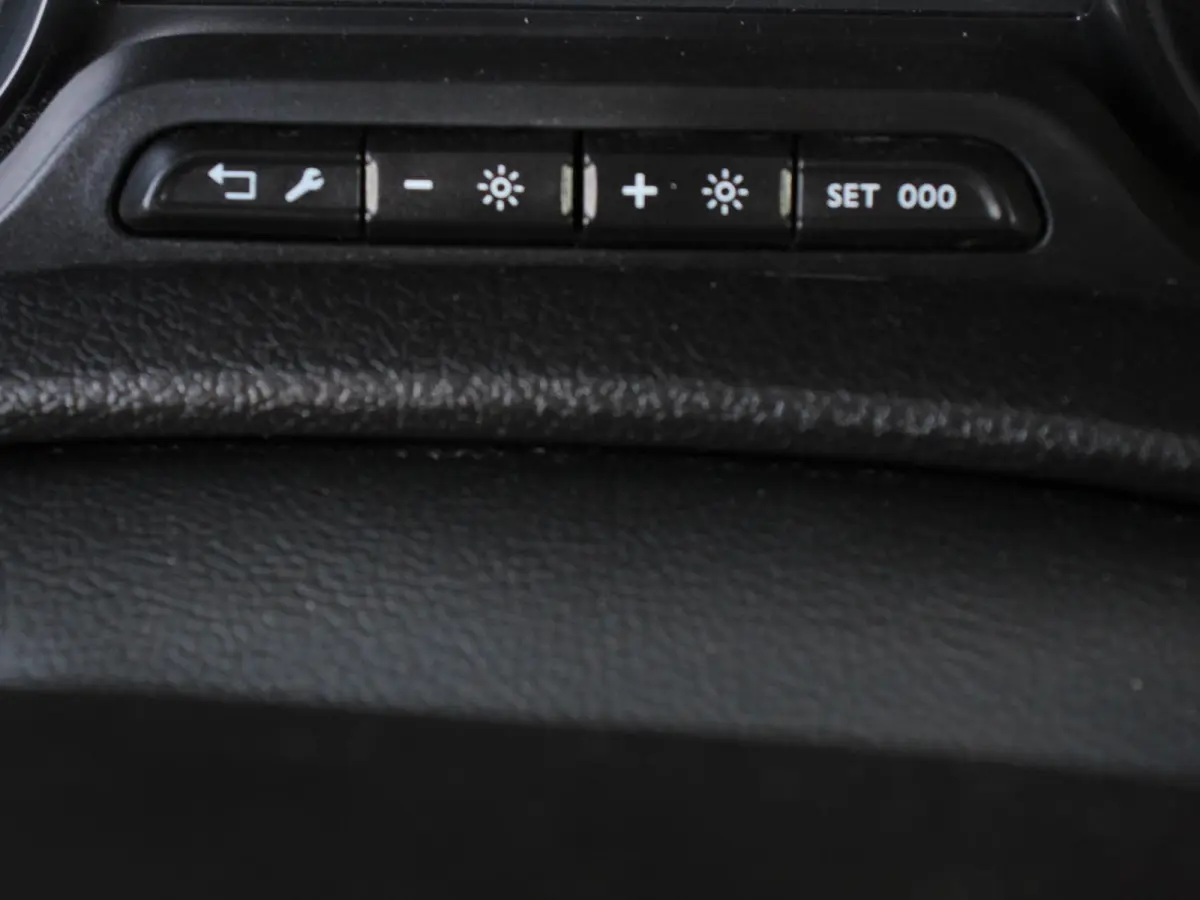 1.5 CDTI L3H1 9persoons PERSONENBUS Prijs is incl. BTW/BPM Climate control Cruise control Radio Apple Carplay/ Android Auto