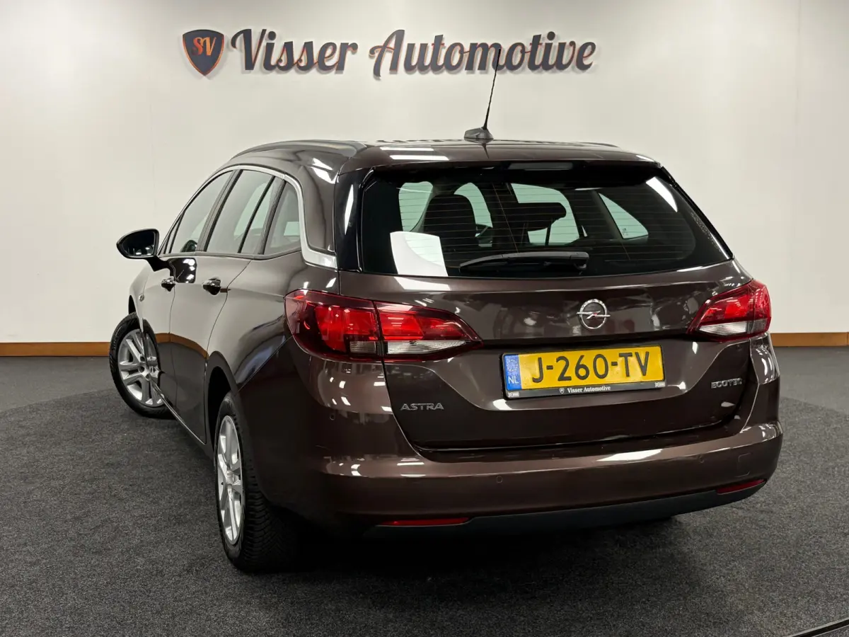 1.0 Business Executive*Winter-Pakket*Airco*Navi*PDC*Led*Carplay*