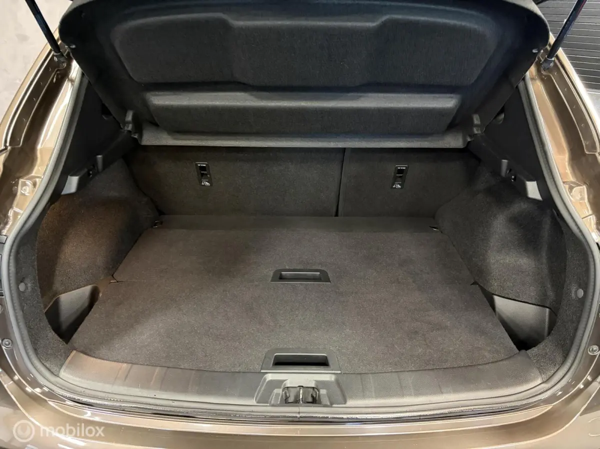 1.2 Tekna PANO / STOELVERW. / NAVI / CLIMA / CRUISE /