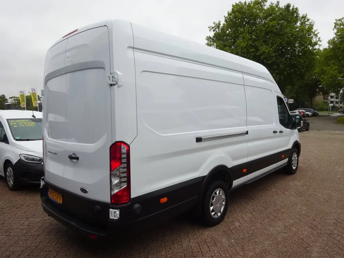 350 2.0 TDCI L4H3 Trend RWD AIRCO 3 ZITPLAATSEN
