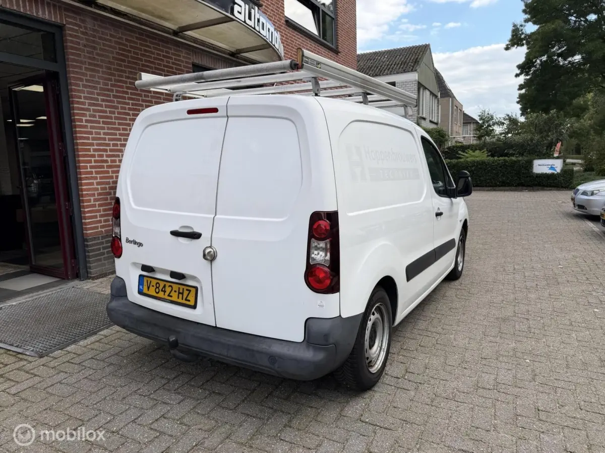 bestel 1.6 BlueHDI 100 Club Economy