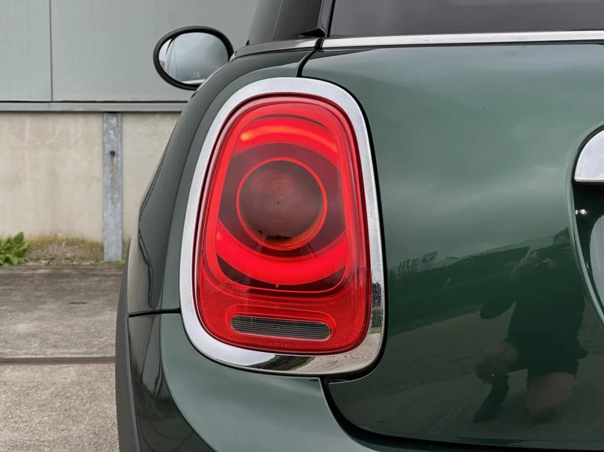 1.5 Cooper Chili Serious Business automaat!