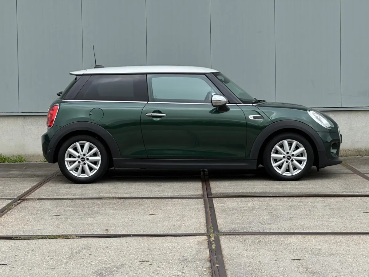 1.5 Cooper Chili Serious Business automaat!