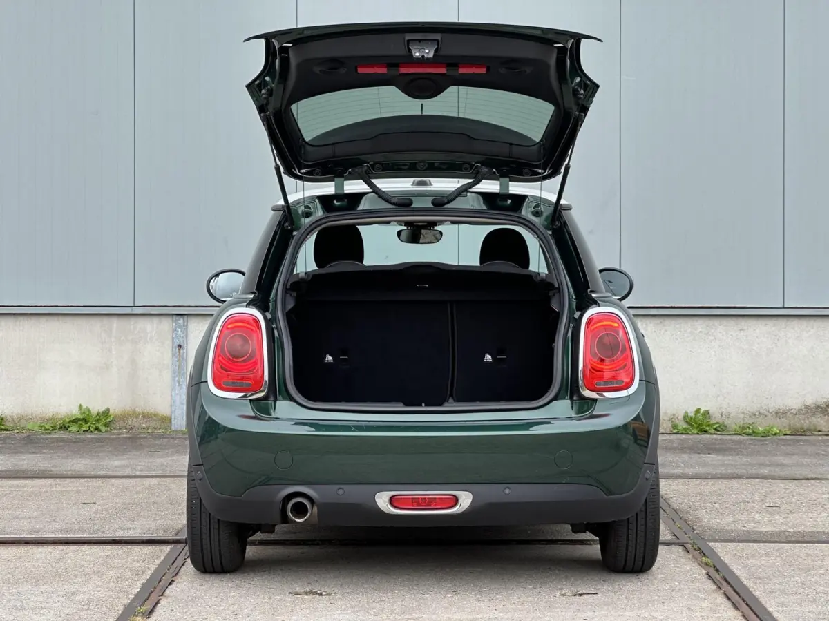 1.5 Cooper Chili Serious Business automaat!