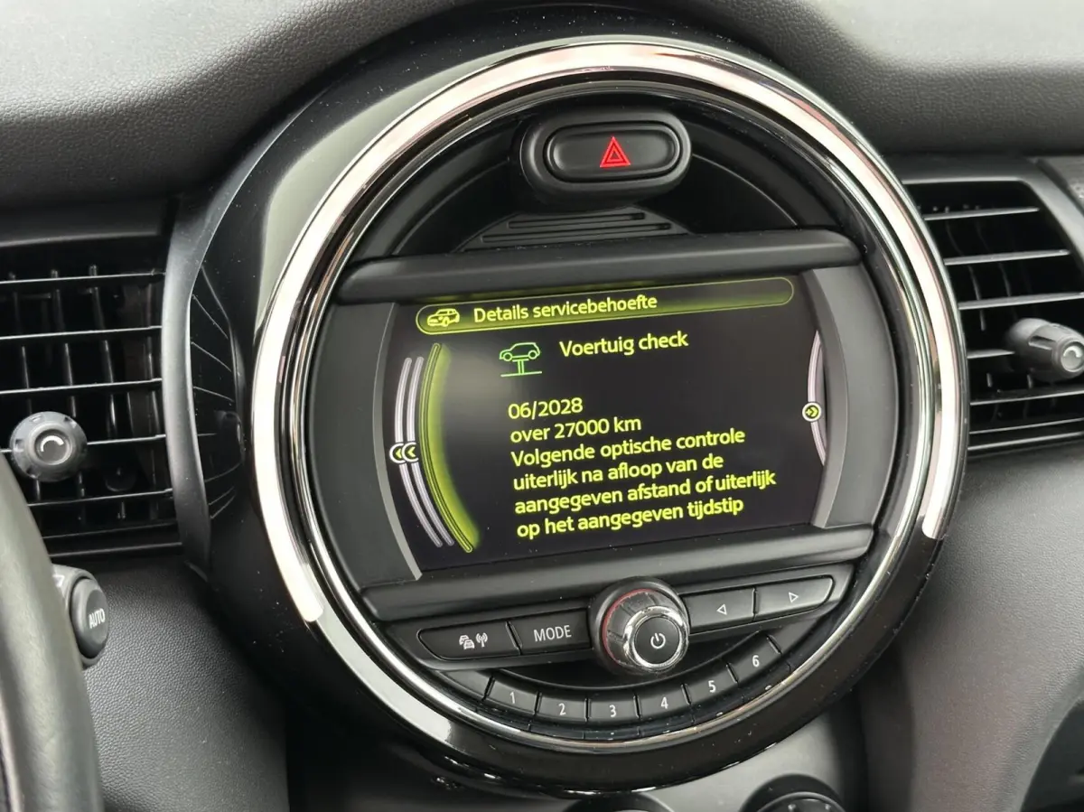 1.5 Cooper Chili Serious Business automaat!