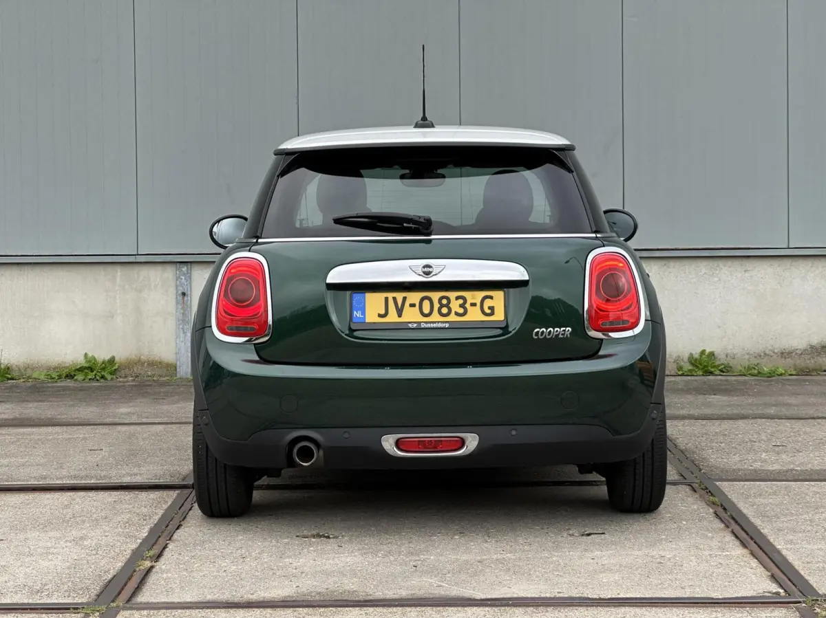 1.5 Cooper Chili Serious Business automaat!