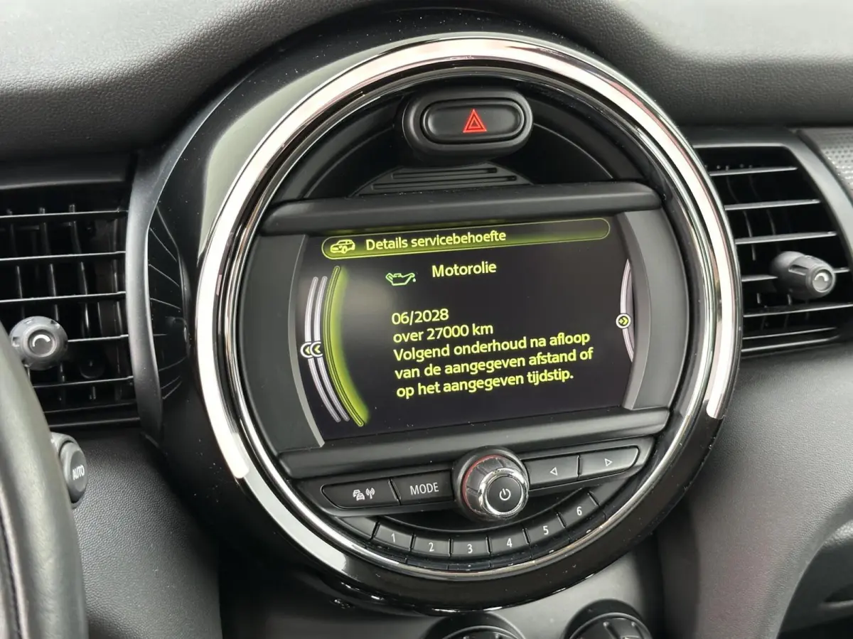 1.5 Cooper Chili Serious Business automaat!