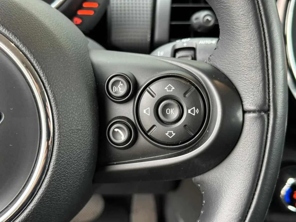 1.5 Cooper Chili Serious Business automaat!