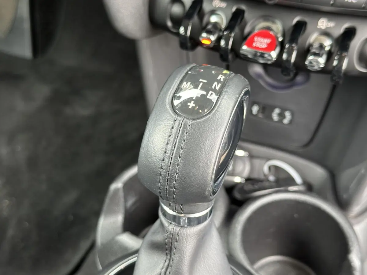 1.5 Cooper Chili Serious Business automaat!