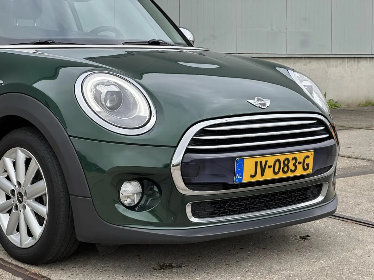 1.5 Cooper Chili Serious Business automaat!