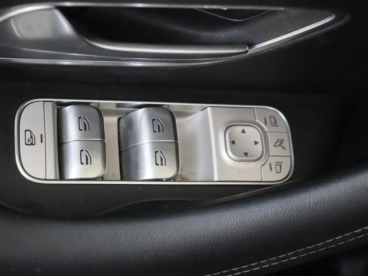 350 e 4MATIC Premium Plus Panoramadak / Elektr. Stoelen / Burmester / 360 Camera / Keyless / Nightpakket / Elektr. Trekhaak