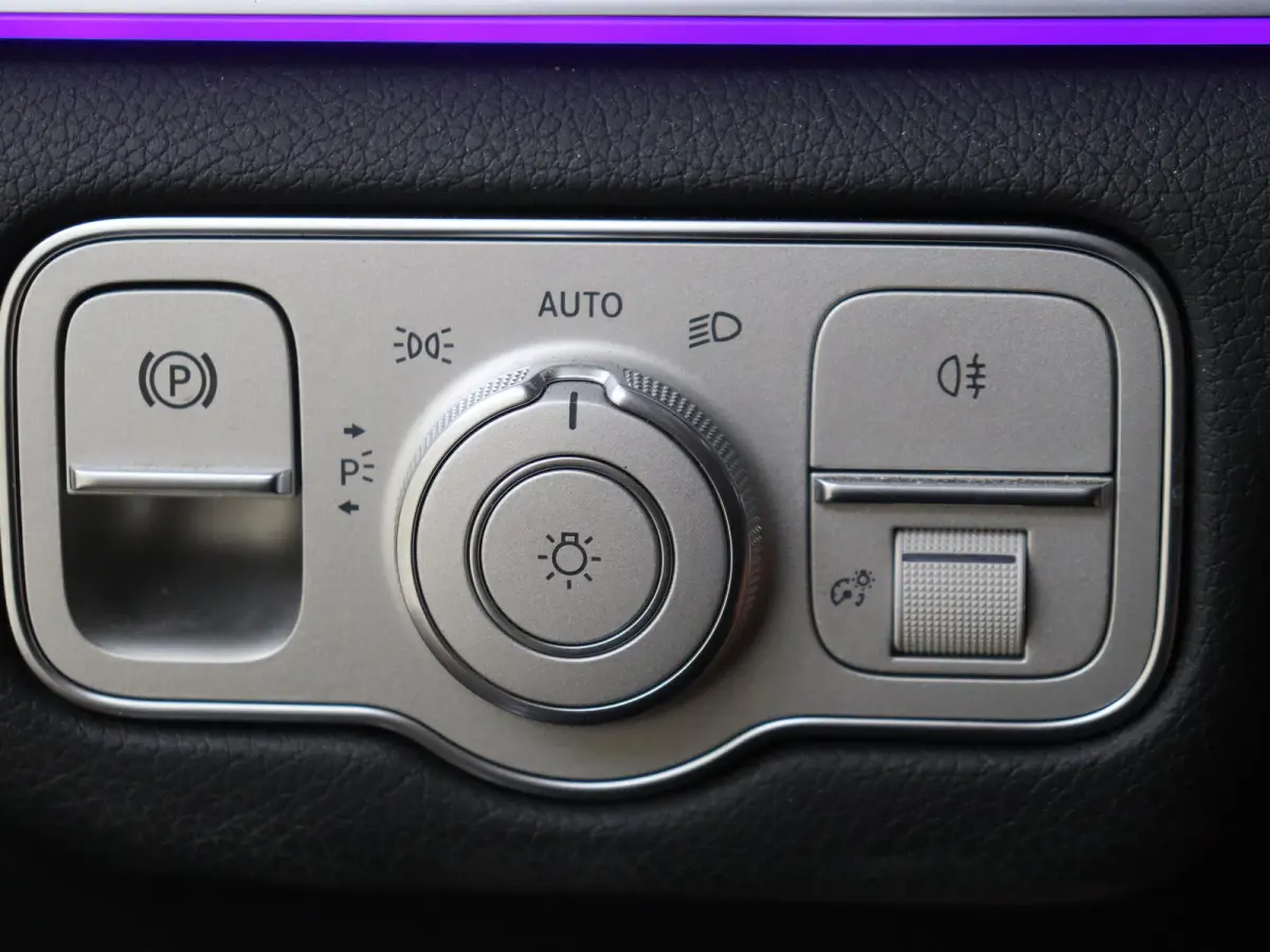 350 e 4MATIC Premium Plus Panoramadak / Elektr. Stoelen / Burmester / 360 Camera / Keyless / Nightpakket / Elektr. Trekhaak