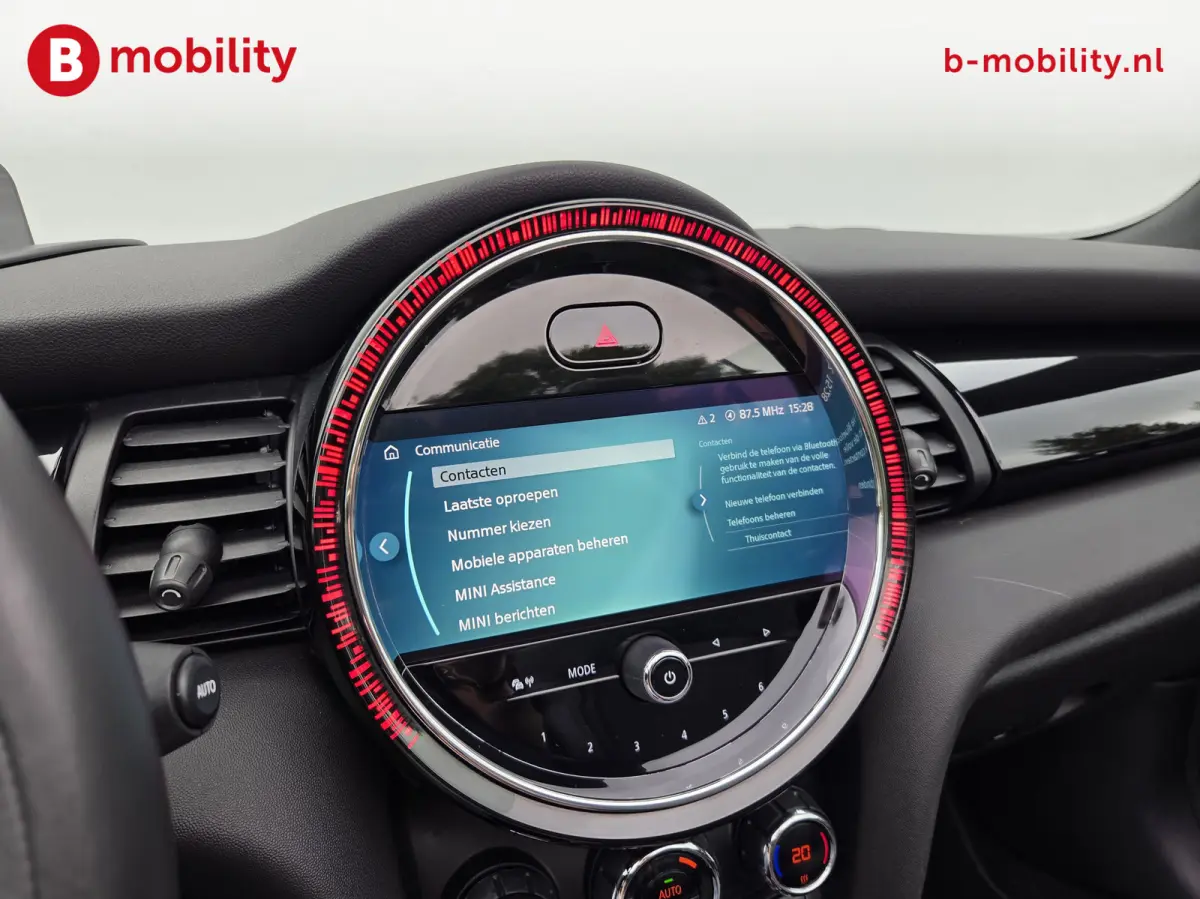 2.0 S Chili Serious Business Head-Up Harman/Kardon | Achteruitrijcamera | Apple CarPlay | Stoelverwarming | Navigatie