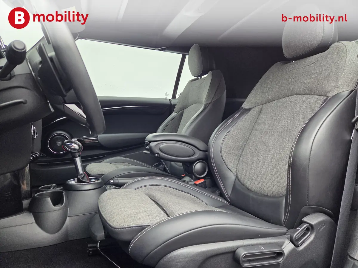 2.0 S Chili Serious Business Head-Up Harman/Kardon | Achteruitrijcamera | Apple CarPlay | Stoelverwarming | Navigatie