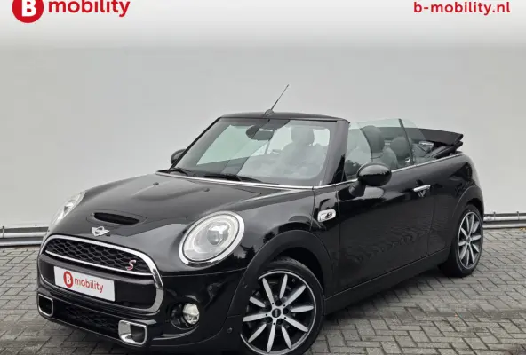 2.0 S Chili Serious Business Head-Up Harman/Kardon | Achteruitrijcamera | Apple CarPlay | Stoelverwarming | Navigatie