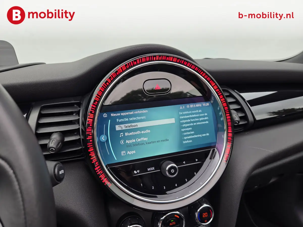 2.0 S Chili Serious Business Head-Up Harman/Kardon | Achteruitrijcamera | Apple CarPlay | Stoelverwarming | Navigatie