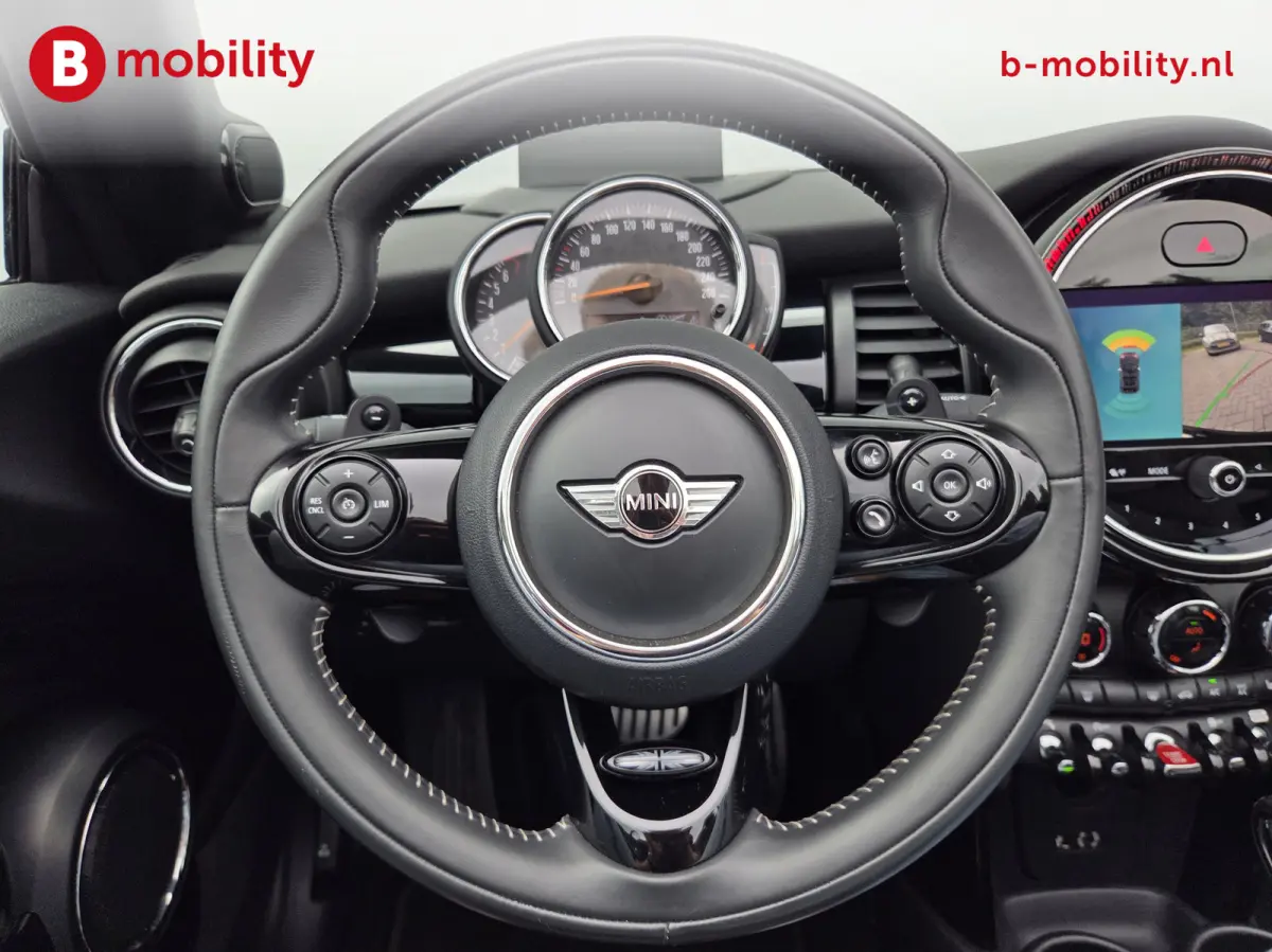 2.0 S Chili Serious Business Head-Up Harman/Kardon | Achteruitrijcamera | Apple CarPlay | Stoelverwarming | Navigatie