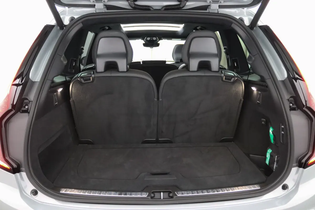 T8 Plug-in hybrid AWD Ultra Black Ed. Exec. | HEICO Edition | Bowers & Wilkins | Luchtvering  | Massage |