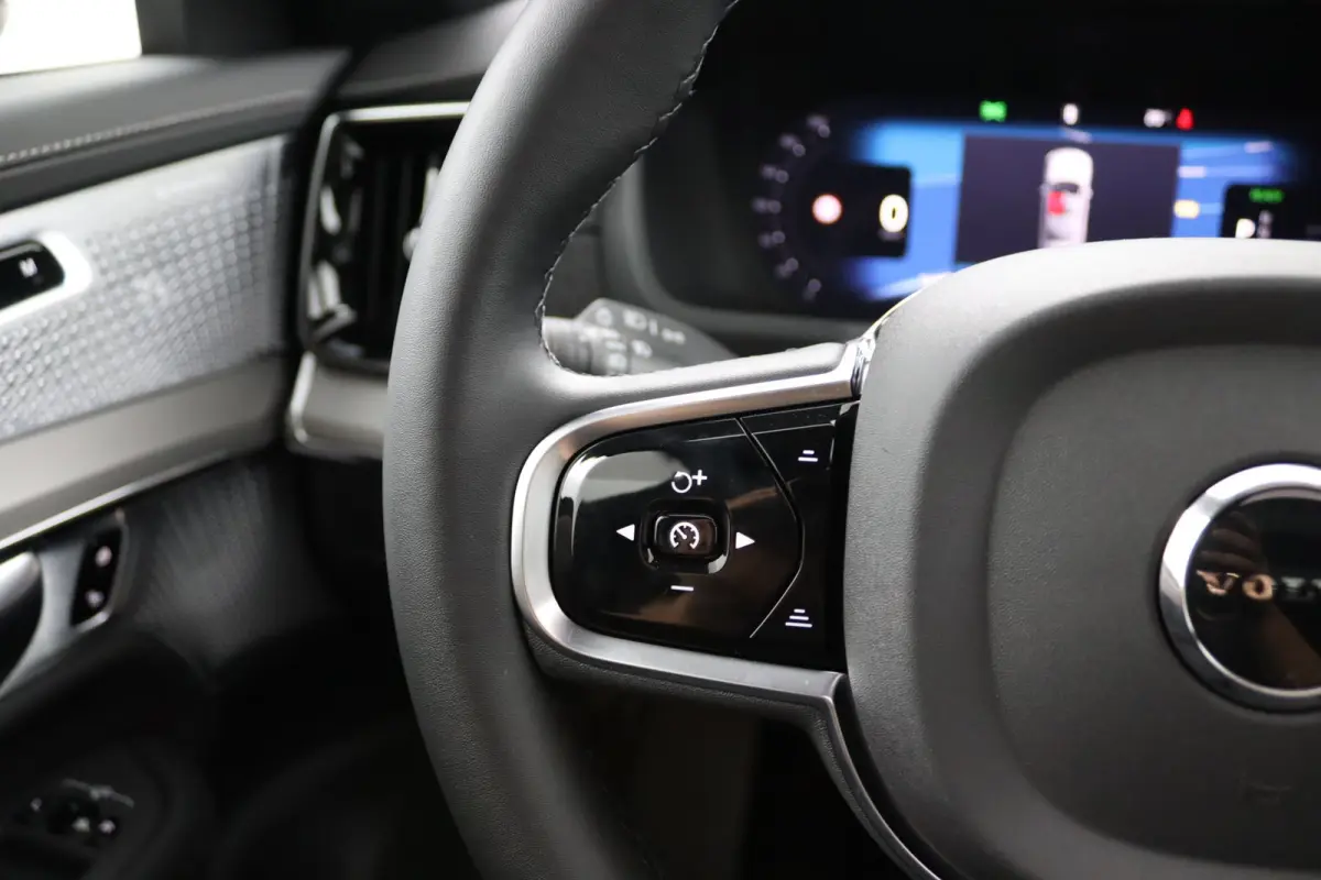 T8 Plug-in hybrid AWD Ultra Black Ed. Exec. | HEICO Edition | Bowers & Wilkins | Luchtvering  | Massage |