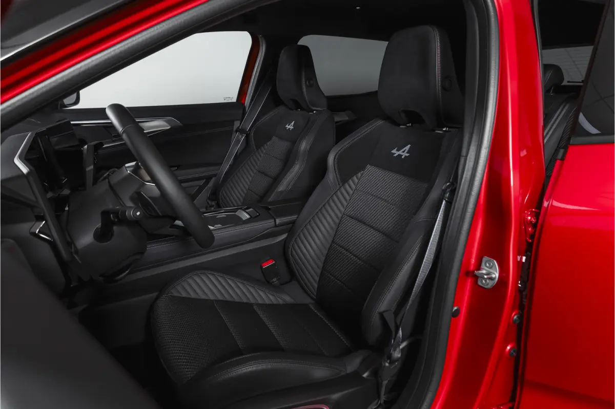 1.2 E-Tech full hybrid 200 esprit Alpine | 360 Camera | Elek. Stoelen | Winterpack | Dig. Cockpit | Adapt. Cruise | PDC | NAV+App. Connect | ECC | LM 20" | 9800