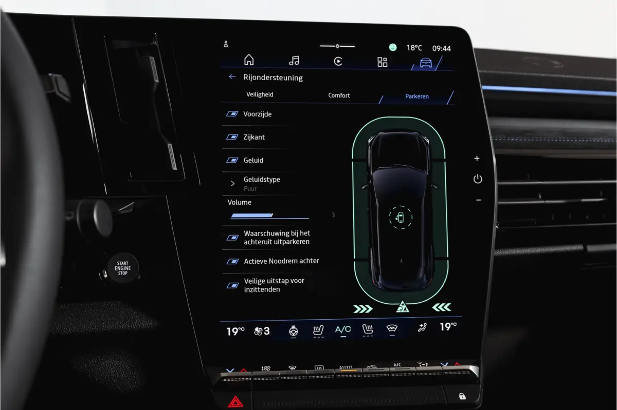 1.2 E-Tech full hybrid 200 esprit Alpine | 360 Camera | Elek. Stoelen | Winterpack | Dig. Cockpit | Adapt. Cruise | PDC | NAV+App. Connect | ECC | LM 20" | 9800