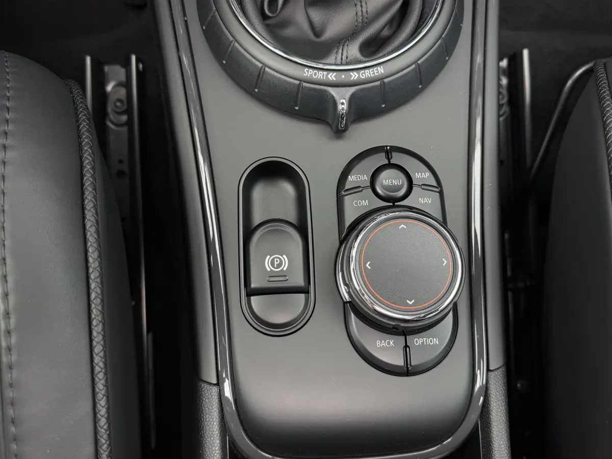 2.0 Cooper S Chili / Automaat / Pano / Leder / Keyless / LED / Head- up /