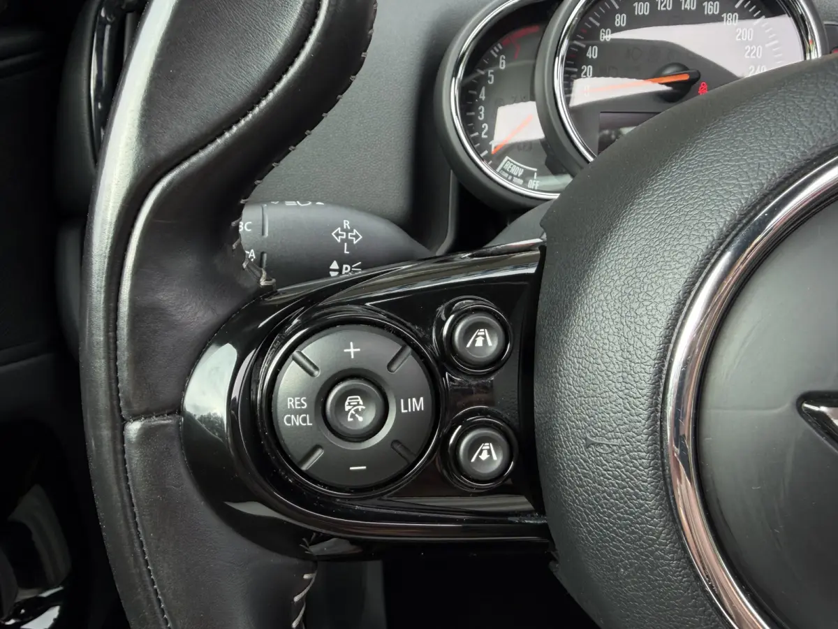 2.0 Cooper S Chili / Automaat / Pano / Leder / Keyless / LED / Head- up /