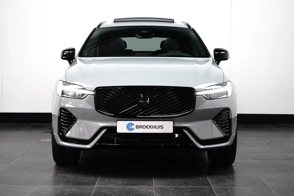 T6 Plus dark black edition 2026 Luchtvering | Head up Display | Panoramadak | Achterbank verwarmd | Apple Carplay/Android Auto|telefoonintegratie premium | Audio installatie premium