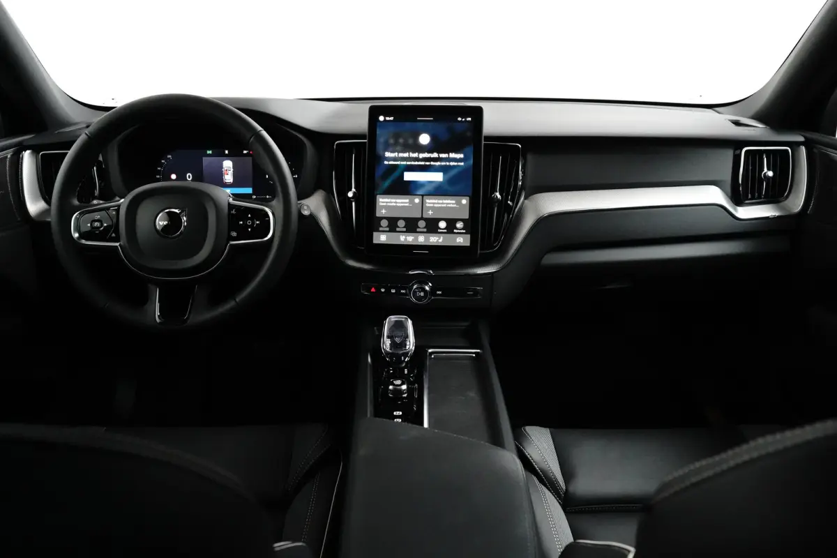 T6 Plus dark black edition 2026 Luchtvering | Head up Display | Panoramadak | Achterbank verwarmd | Apple Carplay/Android Auto|telefoonintegratie premium | Audio installatie premium