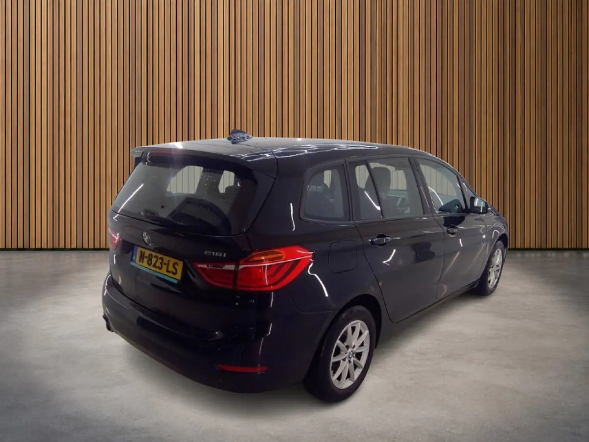 216i 7p. Business Edition Plus 1e-Eig. & Keurig-Onderh. BOVAG-Garantie. NL-Auto.