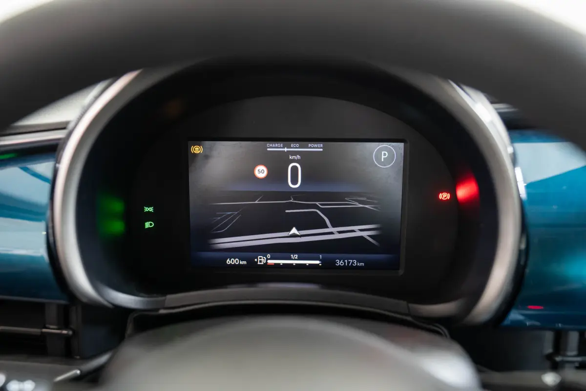 1.2 Hybrid Urban | Stoelverwarming | Camera | Navigatie | Climate Controle | Apple Carplay & Android Auto | Parkeersensoren |