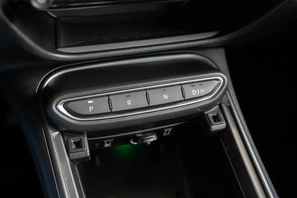 1.2 Hybrid Urban | Stoelverwarming | Camera | Navigatie | Climate Controle | Apple Carplay & Android Auto | Parkeersensoren |