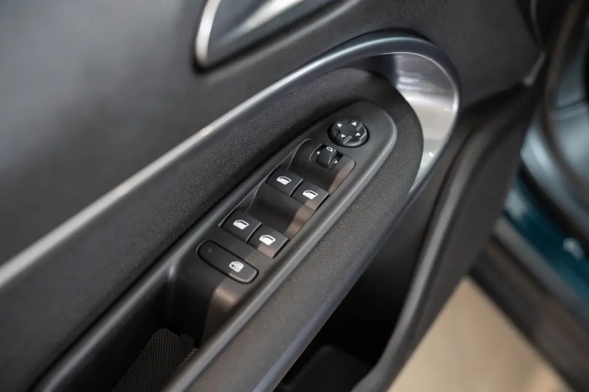 1.2 Hybrid Urban | Stoelverwarming | Camera | Navigatie | Climate Controle | Apple Carplay & Android Auto | Parkeersensoren |
