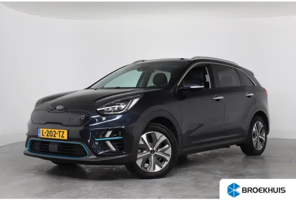 DynamicPlusLine 64 kWh | 1e Eigenaar! | Open Dak | Stoel/Stuur Verwarming | Camera | Navi | Cruise Adaptive | Clima | DAB | Parkeersensoren V+A | DAB | Lichtmetalen Velgen