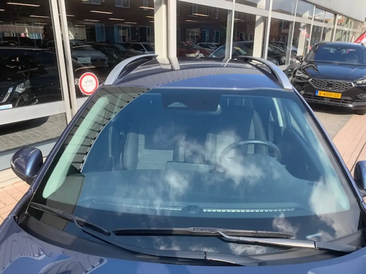 1.0 T-GDi MHEV DynamicPlusLine, navigatie, camera .