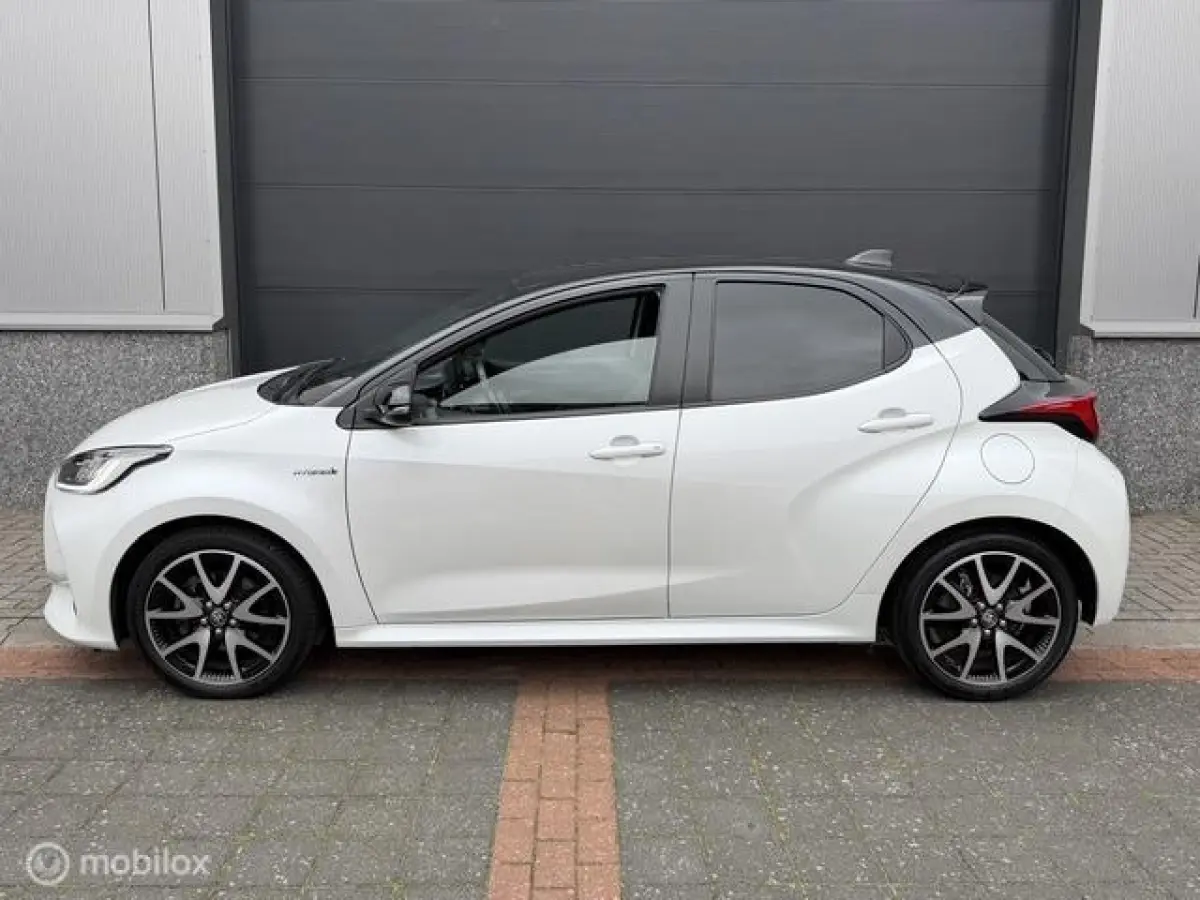1.5 Hybrid Launch Edit HUD PDC Keyless Garantie